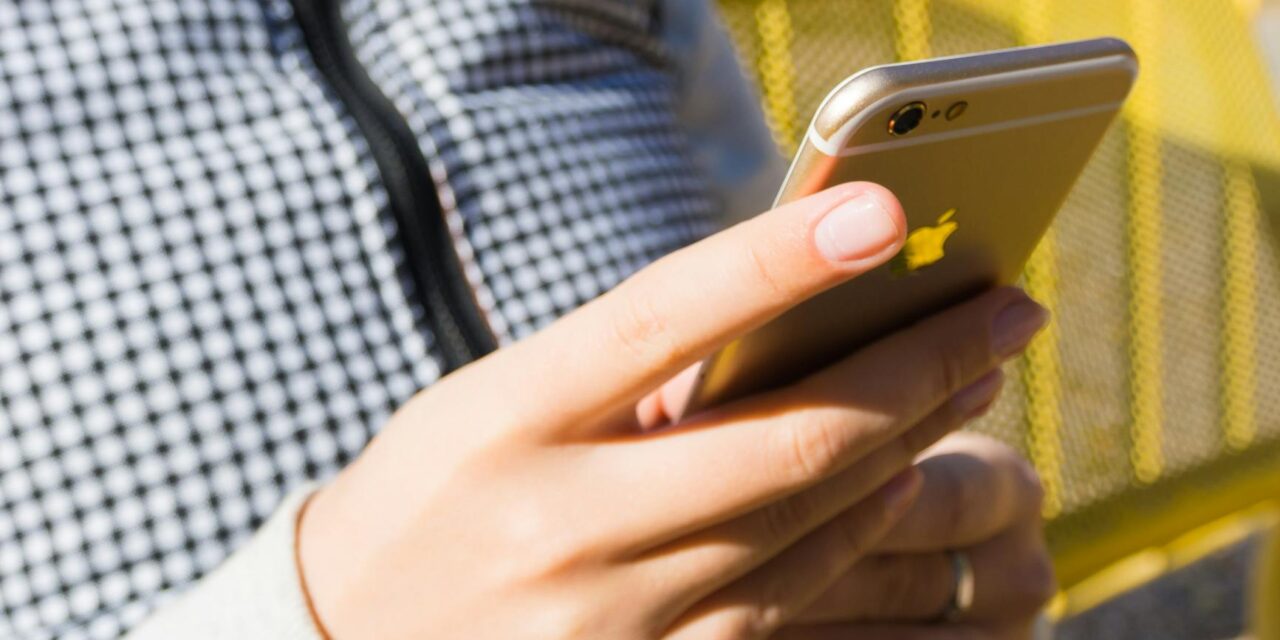 Windows 11 Taskbar Trick: Check Internet Speed Instantly (No Extra Apps)